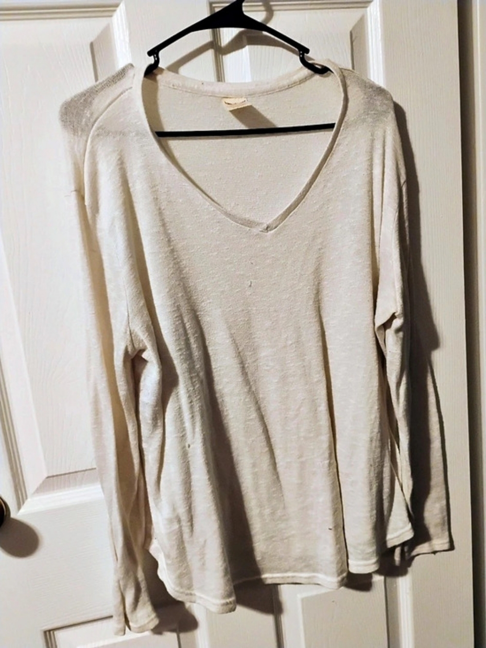 Faded Glory Long Sleeve V-Neck Top in Cream Size XXL (20) Like New